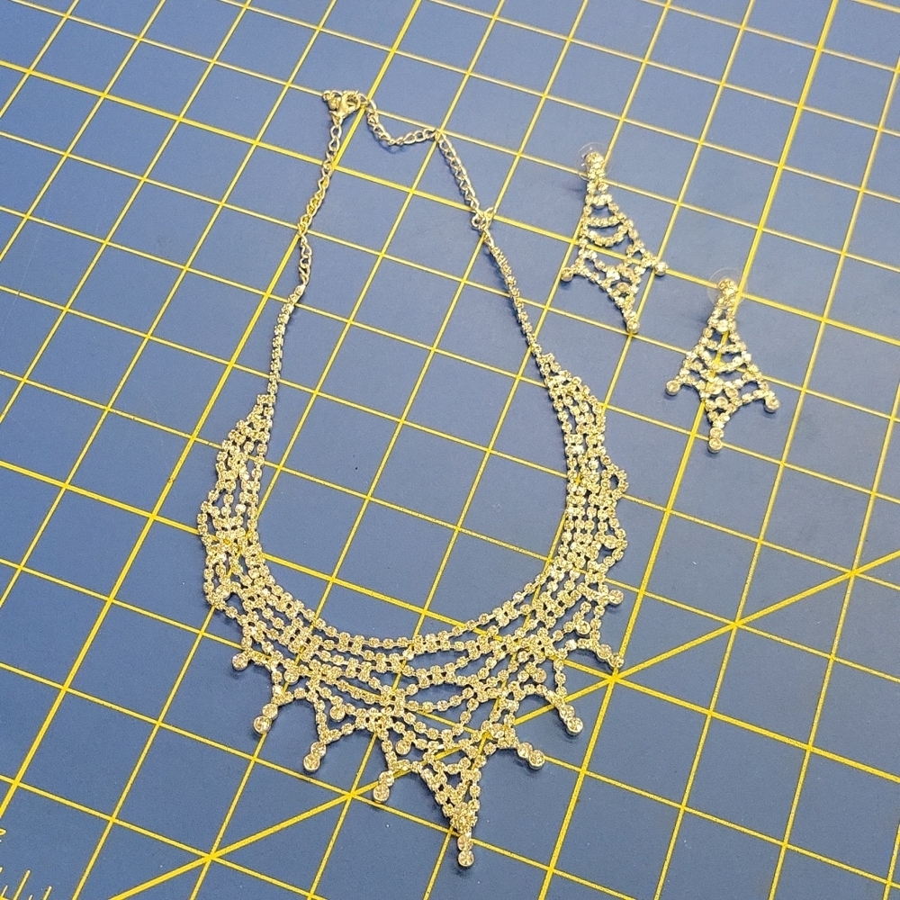 Australian Crystal 18" Necklace & 2" Earrings Set
